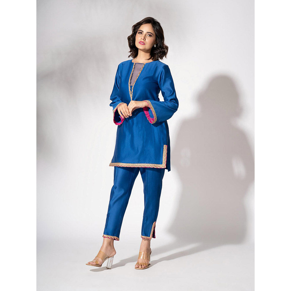 THE AARYA Electric Blue Handwoven Chanderi Short Kurta (Set of 3)