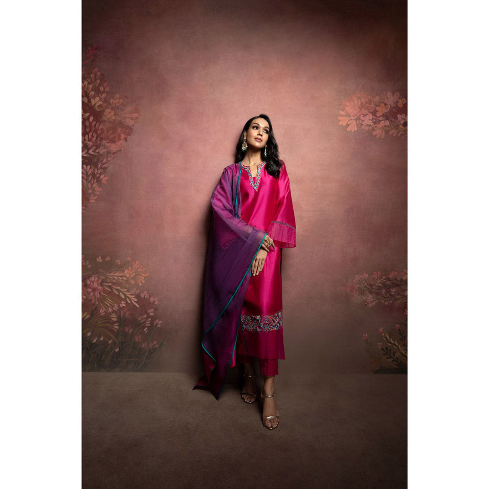 THE AARYA Pink Handwoven Chanderi Embroidered Kurta (Set of 3)