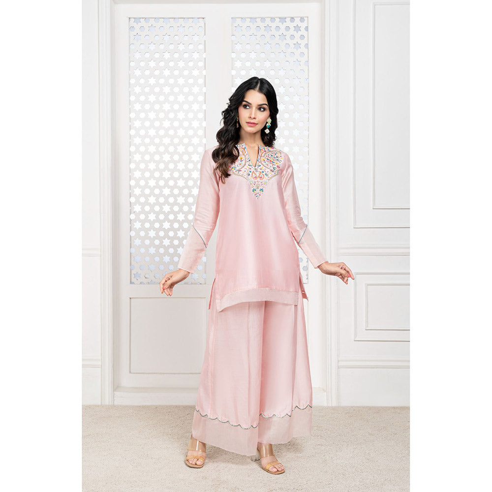 THE AARYA Peach Handwoven Chanderi Embroidered Short Kurta (Set of 3)