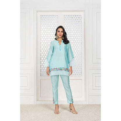 THE AARYA Aqua Blue Handwoven Chanderi Embroidered Short Kurta (Set of 3)