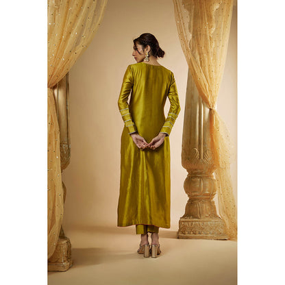 THE AARYA Olive Green Chanderi Lace Work Embroidered Kurta with Pant and Dupatta (Set of 3)