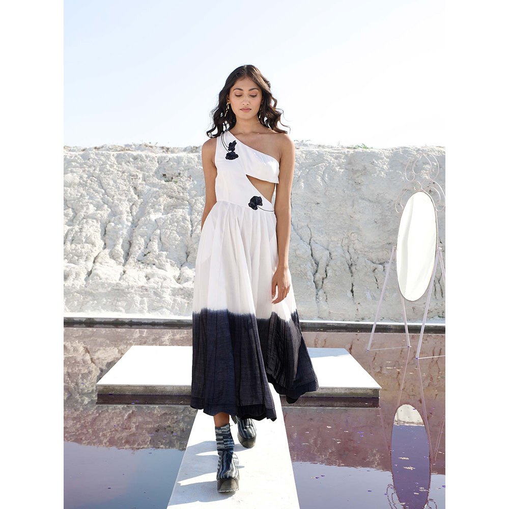 The Loom Art White Raven Dress - Black