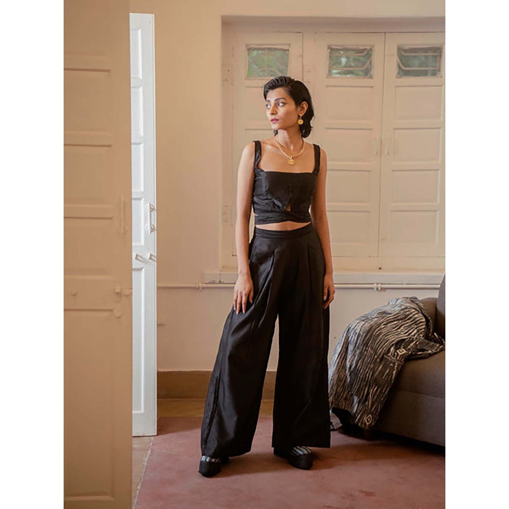 The Loom Art Luna Black Blazer Jacket With Crop Top And Pant