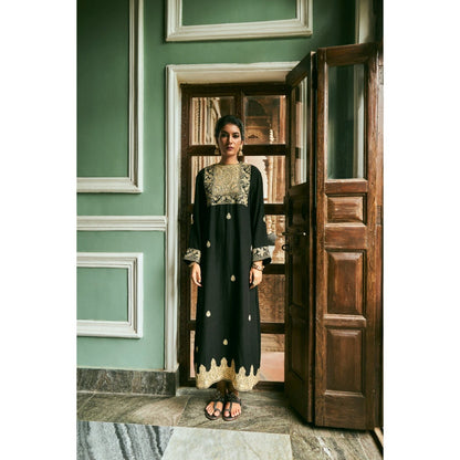 The Whole Nine Yards Darya Black Kaftan
