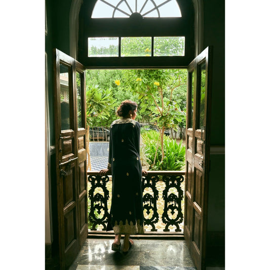 The Whole Nine Yards Darya Black Kaftan