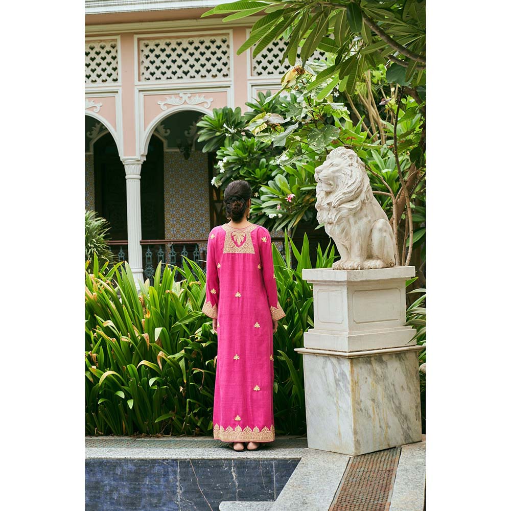 The Whole Nine Yards Roosa Gulabi Kaftan