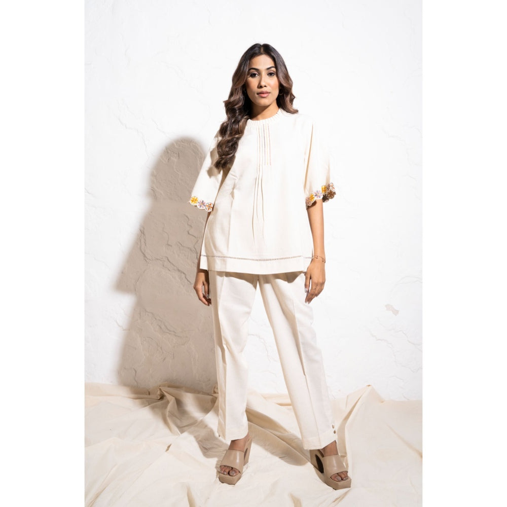 The White Tree Studio Off-white Handwoven Cotton Embroidered Co-ord (Set of 2)