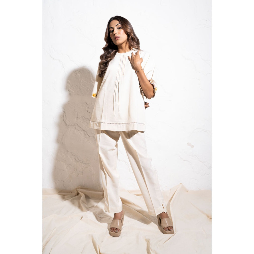 The White Tree Studio Off-white Handwoven Cotton Embroidered Co-ord (Set of 2)