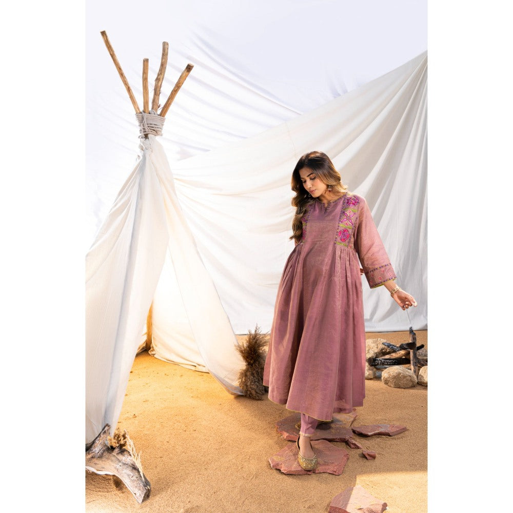 The White Tree Studio Mauve Handloom Zari Embroidered Kurta with Pant & Inner (Set of 3)
