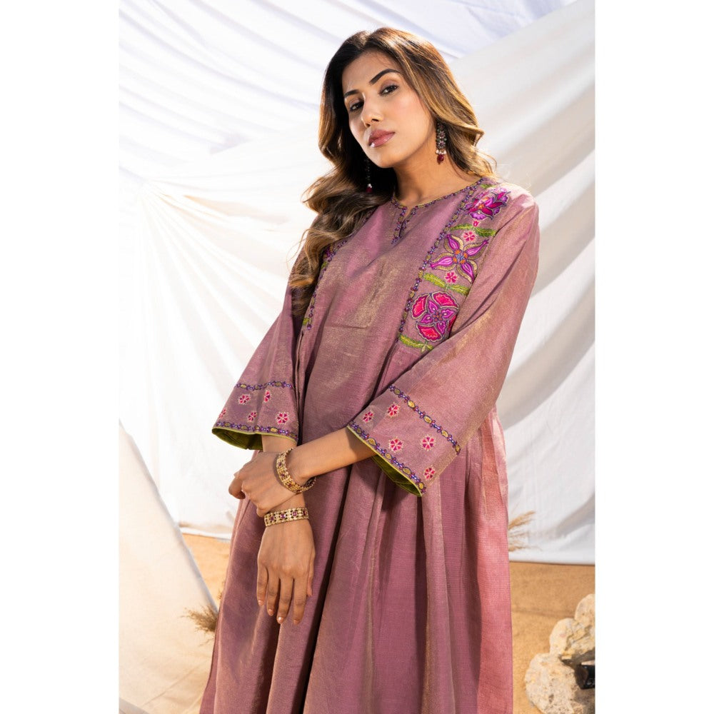 The White Tree Studio Mauve Handloom Zari Embroidered Kurta with Pant & Inner (Set of 3)