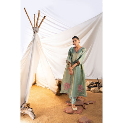 The White Tree Studio Green Handloom Zari Embroidered Kurta with Pant & Inner (Set of 3)