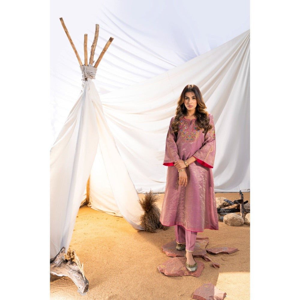 The White Tree Studio Mauve Handloom Zari Embroidered Kurta with Pant & Inner (Set of 3)