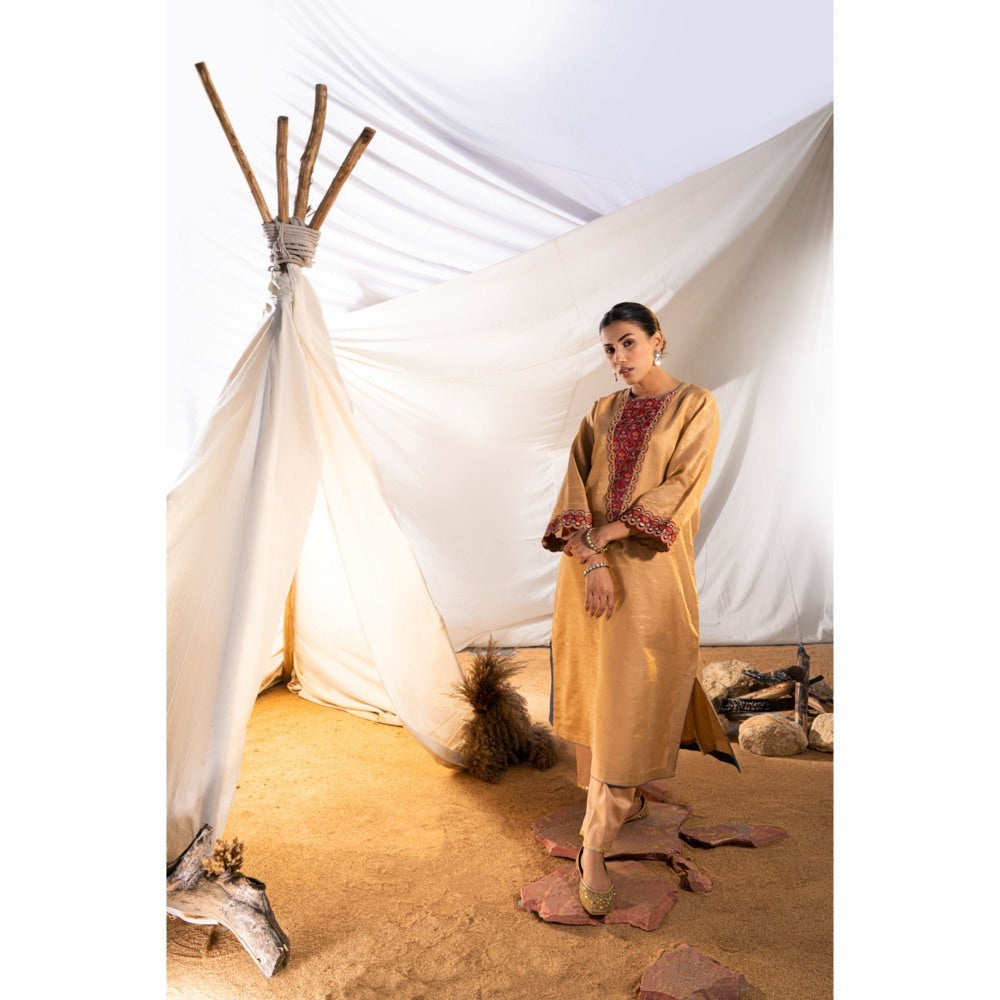 The White Tree Studio Beige Handloom Zari Embroidered Kurta with Pant & Inner (Set of 3)