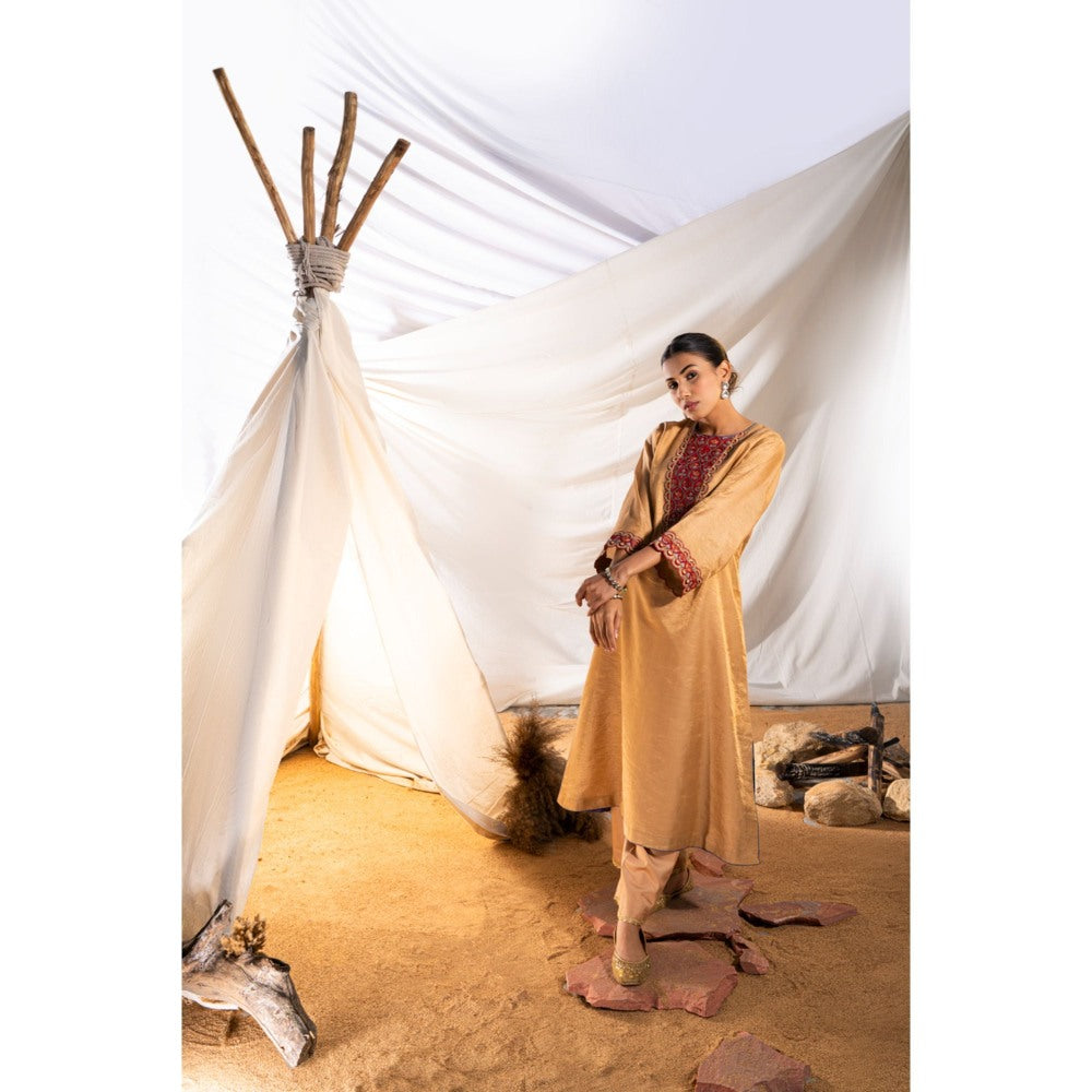 The White Tree Studio Beige Handloom Zari Embroidered Kurta with Pant & Inner (Set of 3)