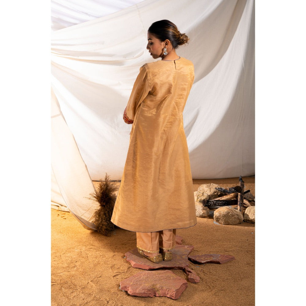 The White Tree Studio Beige Handloom Zari Embroidered Kurta with Pant & Inner (Set of 3)