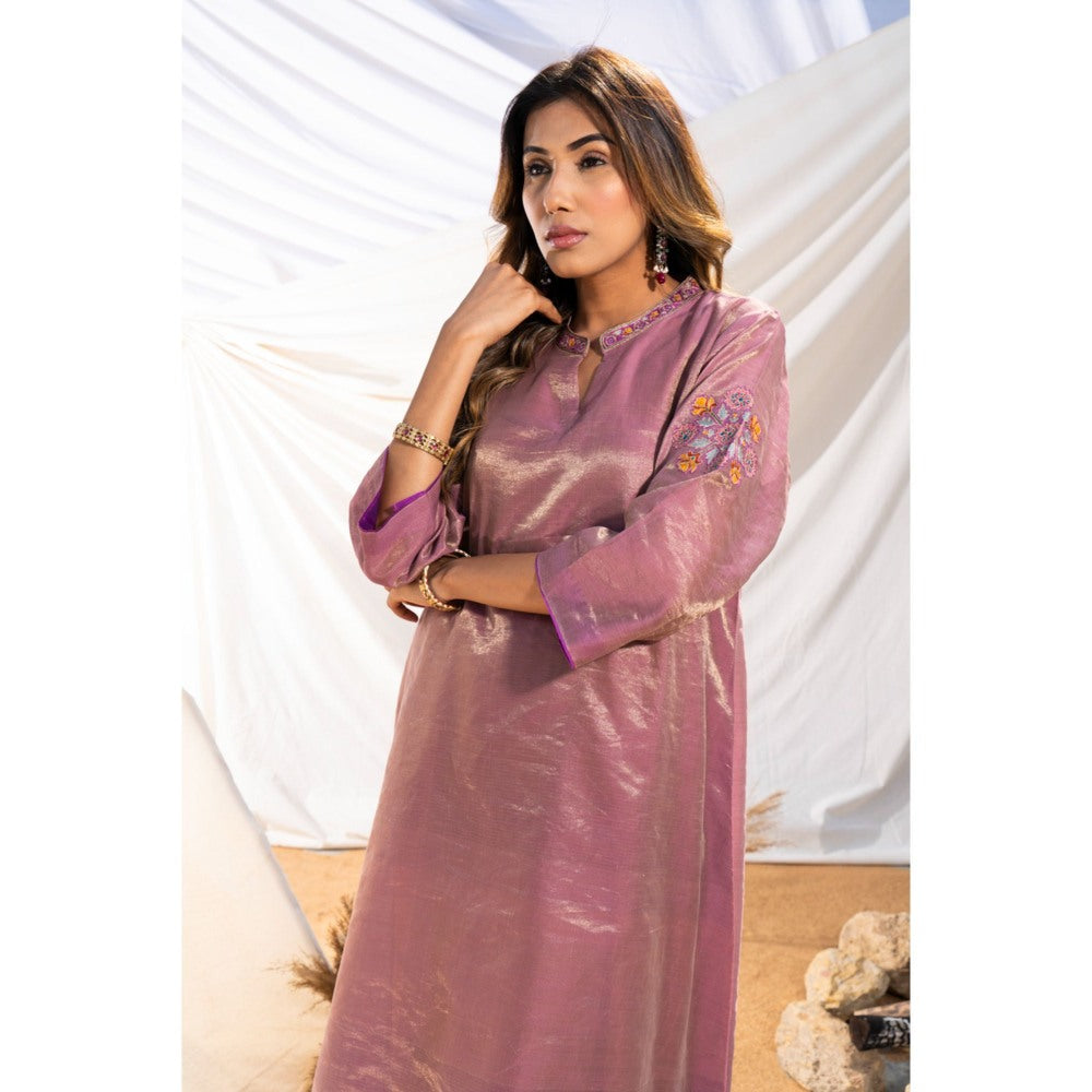 The White Tree Studio Mauve Handloom Zari Kurta, Pant, Inner & Embroidered Belt (Set of 4)