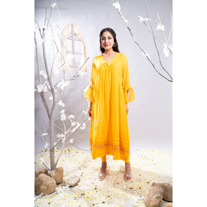 The White Tree Studio Aftab Gathers & Cutwork Organza Border Kurta with Pant & Inner (Set of 3)