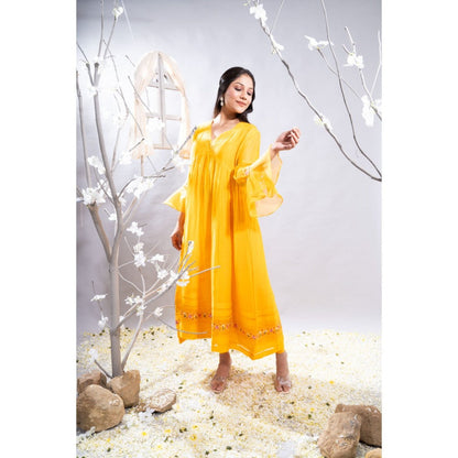 The White Tree Studio Aftab Gathers & Cutwork Organza Border Kurta with Pant & Inner (Set of 3)