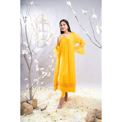 The White Tree Studio Aftab Gathers & Cutwork Organza Border Kurta with Pant & Inner (Set of 3)