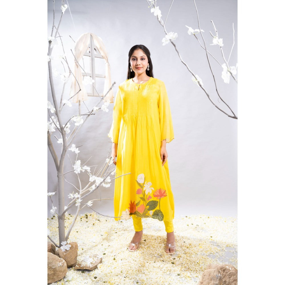 The White Tree Studio Ravina Intricate Pleated Embroidered Kurta with Pant & Inner (Set of 3)