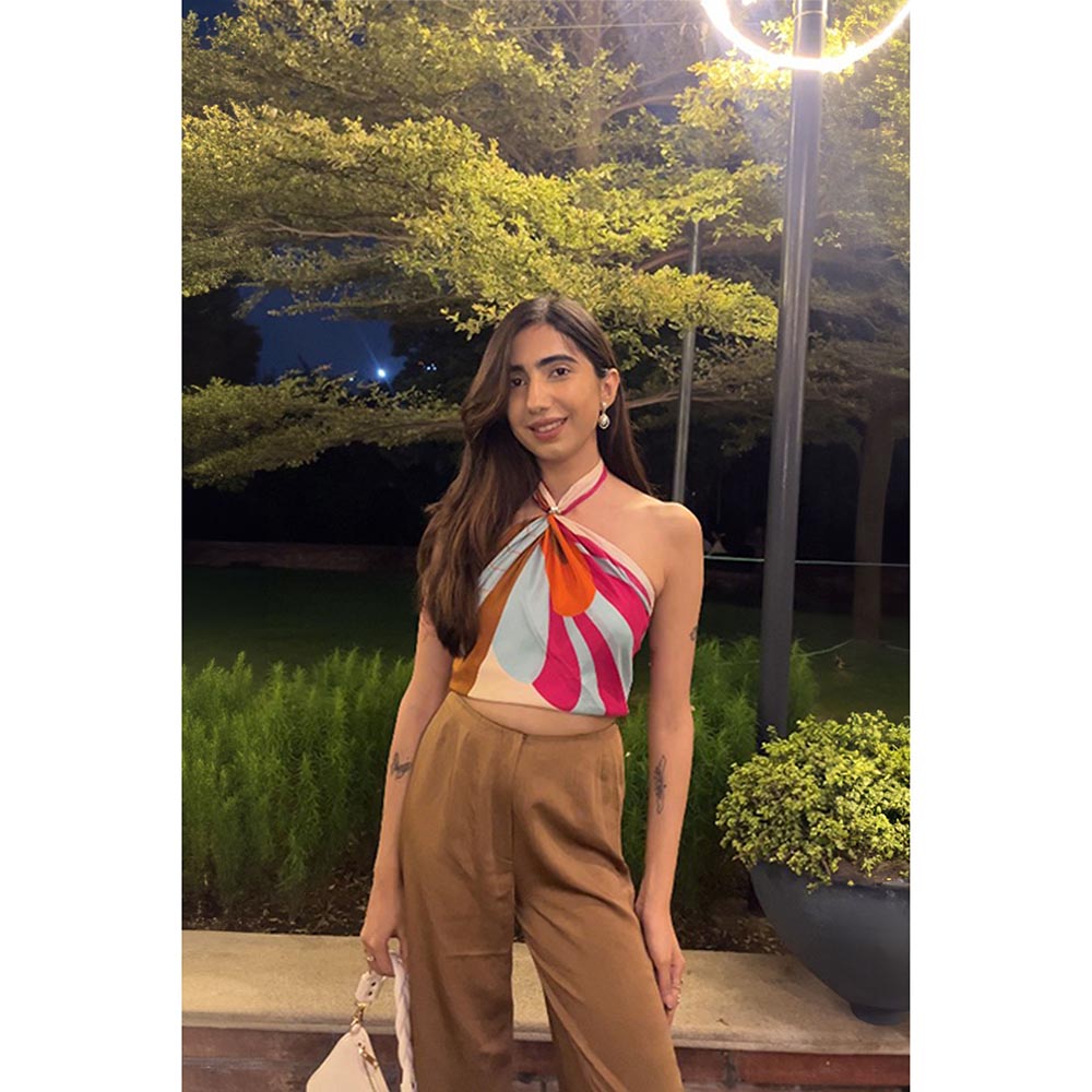 Thee Modern Roots Women Fluttering Flips Silk Scarf Pink