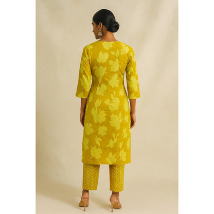 Thee Modern Roots Women'S Mustard Cotton Floral V-Neck Kurta with Pant and Dupatta