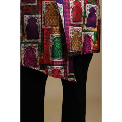 THETAA Multi-Colour Stylish Jharoka Print Asymmetrical Kurta with Pant (Set of 2)