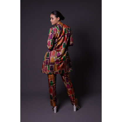 THETAA Multi-Colour Pintuck Kurta with Pant (Set of 2)