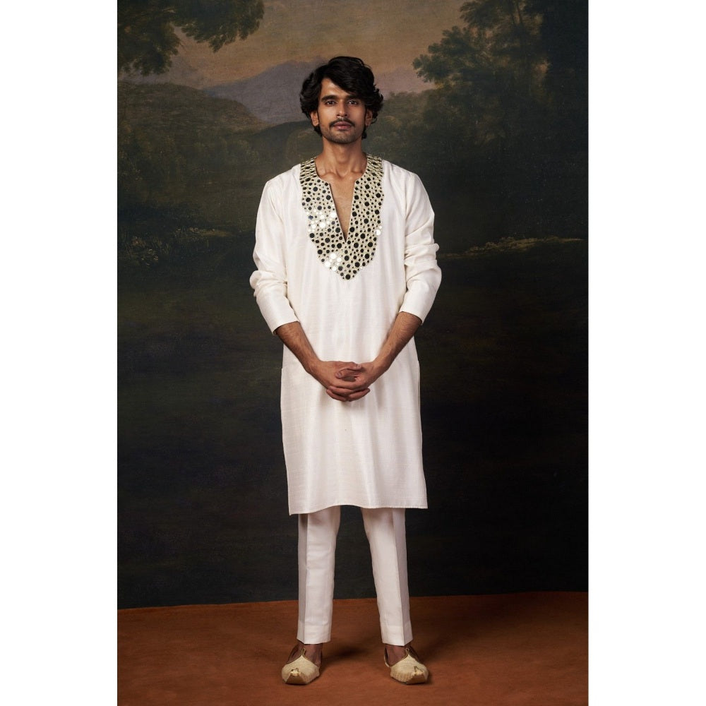 THETAA Men White Mirror Work Kurta with Pyjama