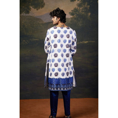 THETAA Men White Printed Kurta with Pyjama