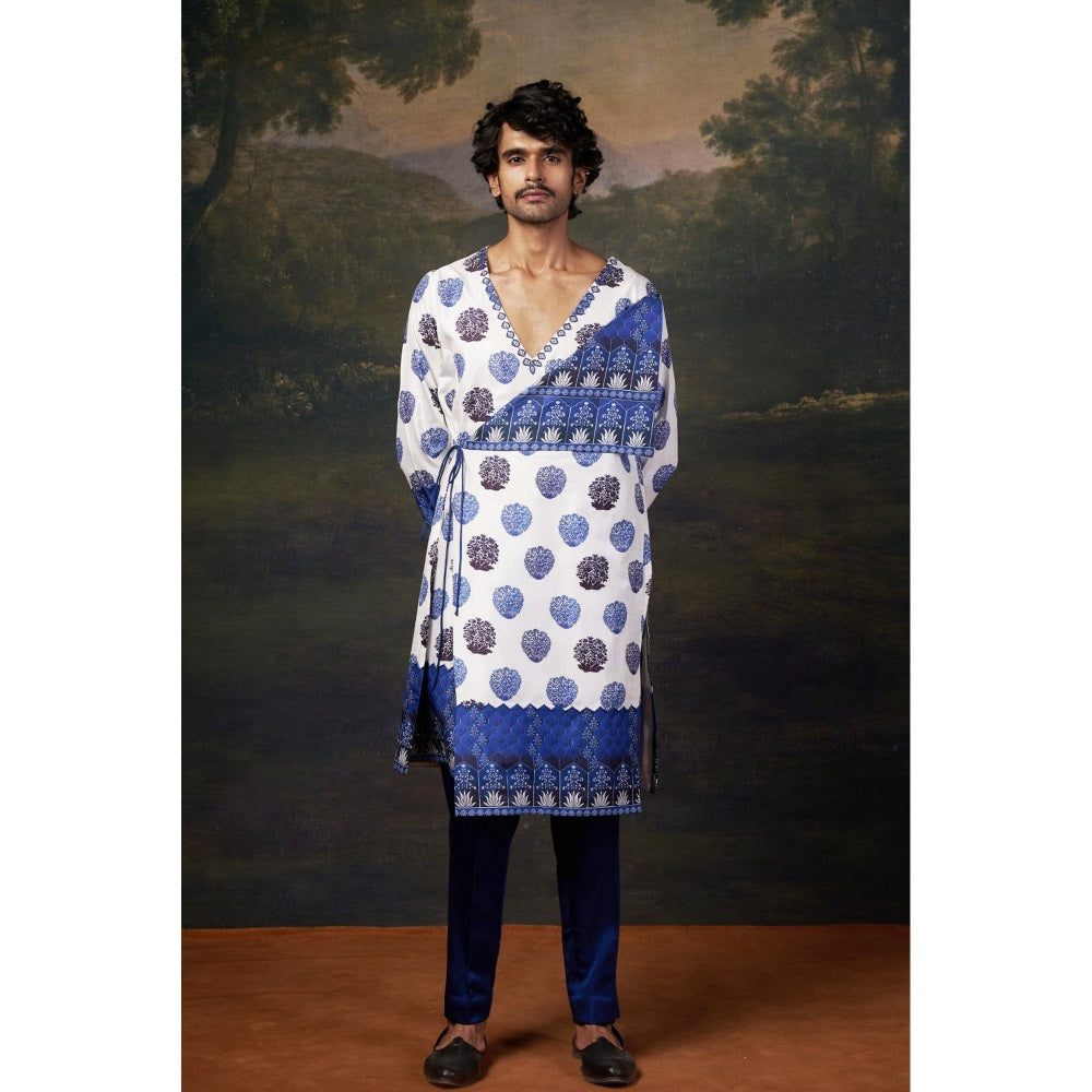THETAA Men White Printed Kurta with Pyjama