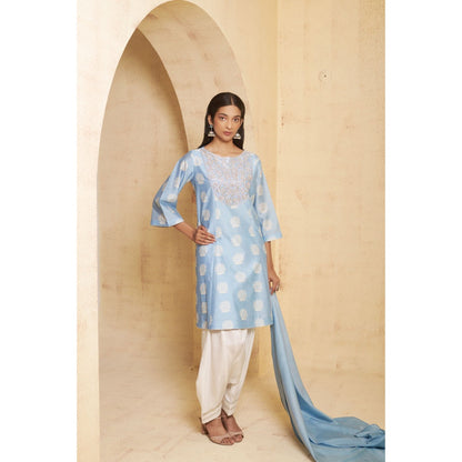 THETAA Womens Blue Floral Print Gota Work Kurta and Salwar