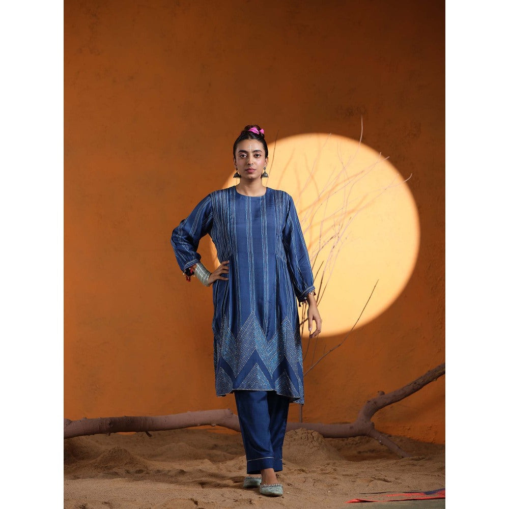 The Clothing Therapy Blue Kurta with Pant (Set of 2)