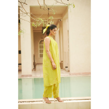 The Clothing Therapy Yellow Halter Neck Kurta with Straight Pant