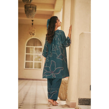 The Clothing Therapy Teal Blue Yoke Kurta with Straight Pant