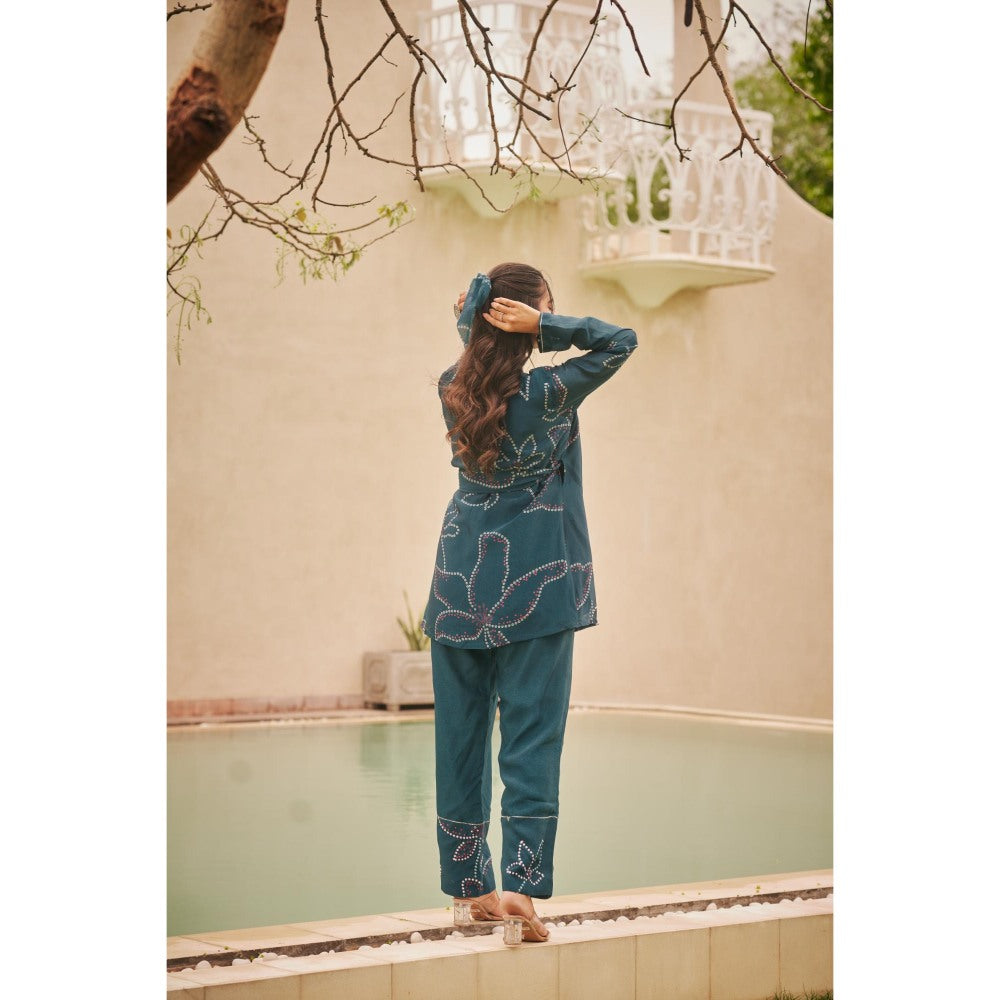 The Clothing Therapy Teal Blue Kurti with Straight Pant
