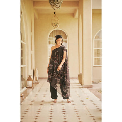 The Clothing Therapy Black One Shoulder Kurta with Bustier and Pant