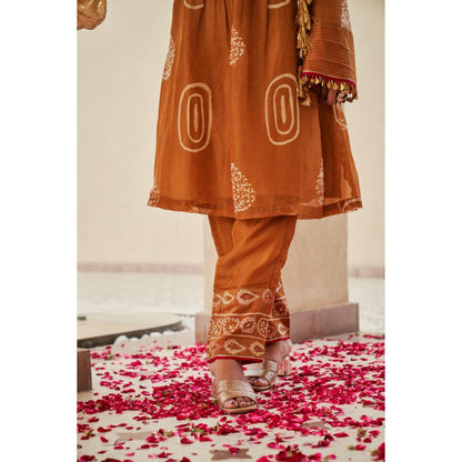 The Clothing Therapy Orange Round Yoke Circular Cut Kurta with Pant