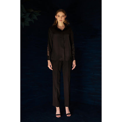 THE SILK LOVE Aesthetic Waves Satin Crepe Shirt In Black
