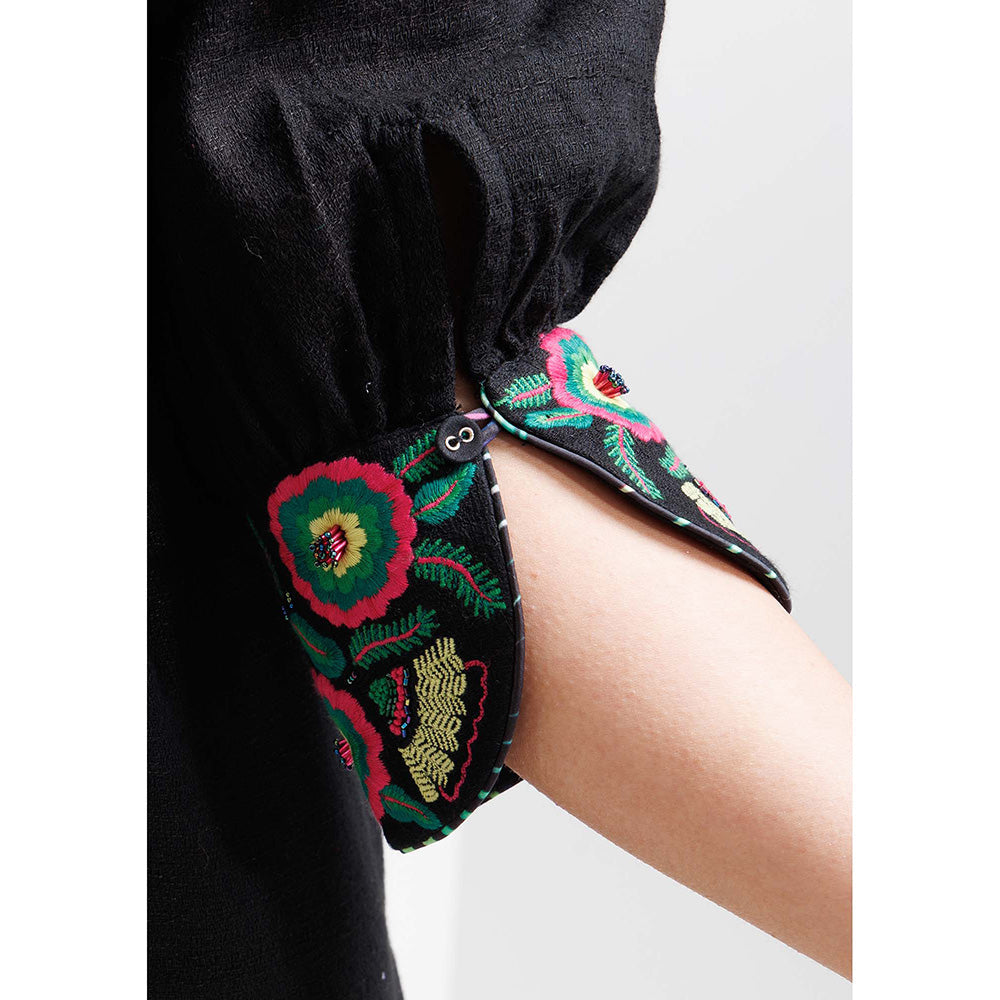 THE SILK LOVE Kohl Black Yoke Dress