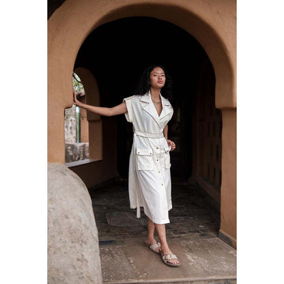 The Terra tribe Off White Harajuku Trench Coat Dress with Belt (Set of 2)