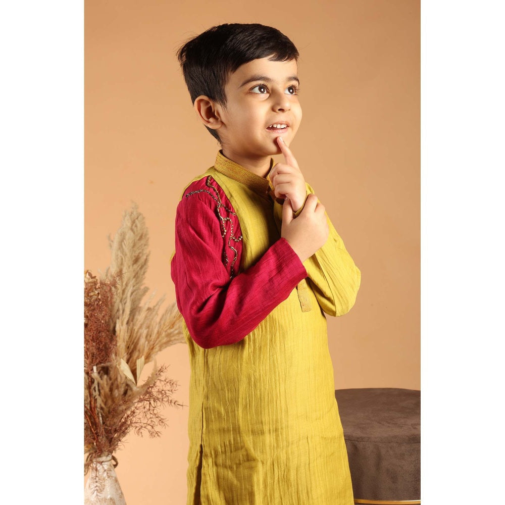 Tilsim by Sagarika Mehrotra Kesar Gul Mustard Hand Embroidery Kurta And Pyjama