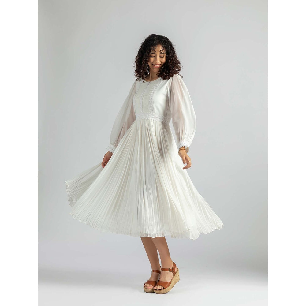 Torsha White Serene Flared Dress