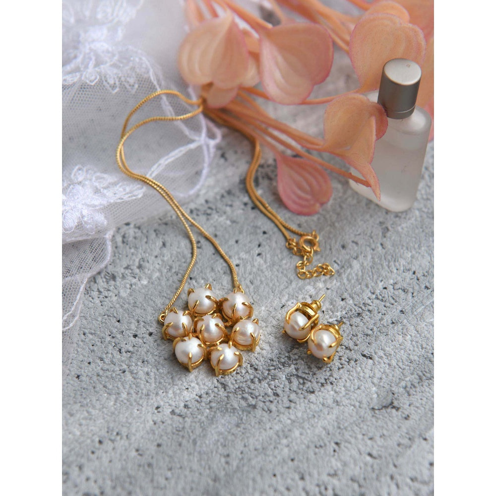 TOTAPARI Pearl Blooms Jewellery Set