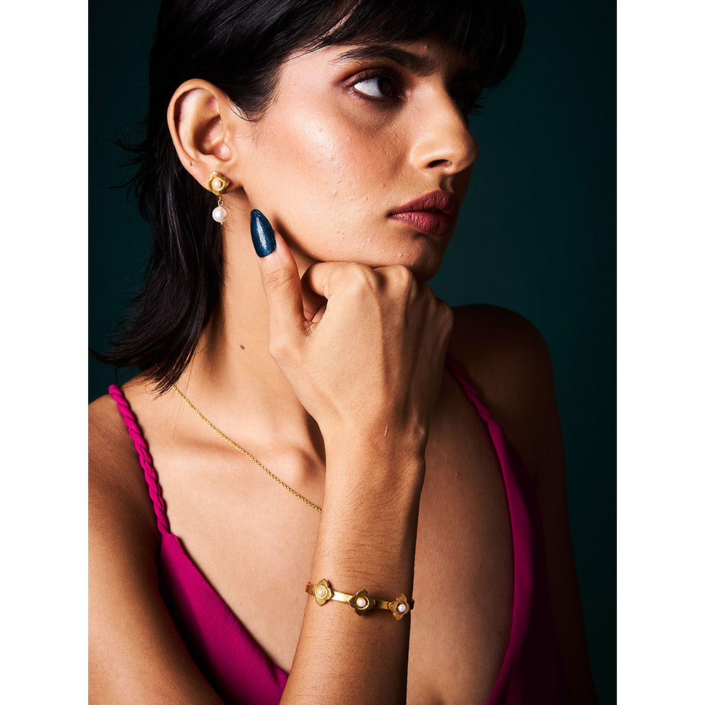 Trazenie Chameli Jewellery Set - Mismatched Earrings with Long Necklace with Bracelet
