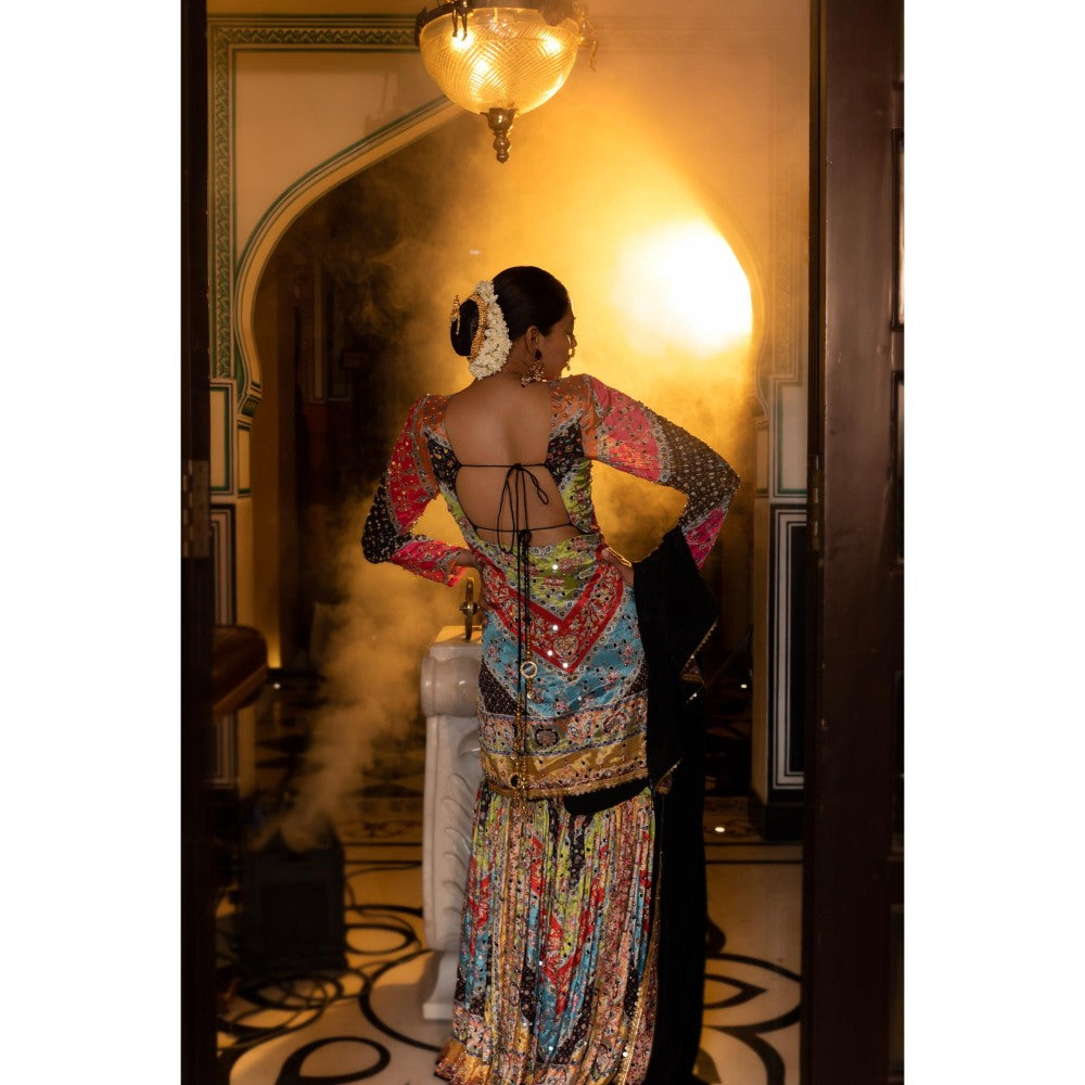 Tussya by Shreya Manah Black Dupatta