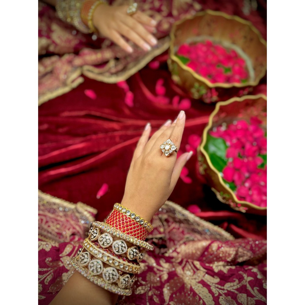 Tussya by Shreya Kashni - Mini