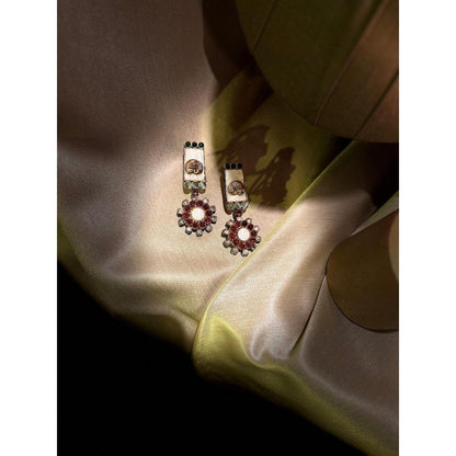 Tussya by Shreya Durra Pearl Set