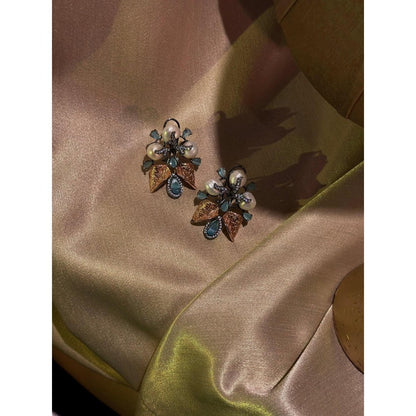 Tussya by Shreya Ratnaloom Choker Set