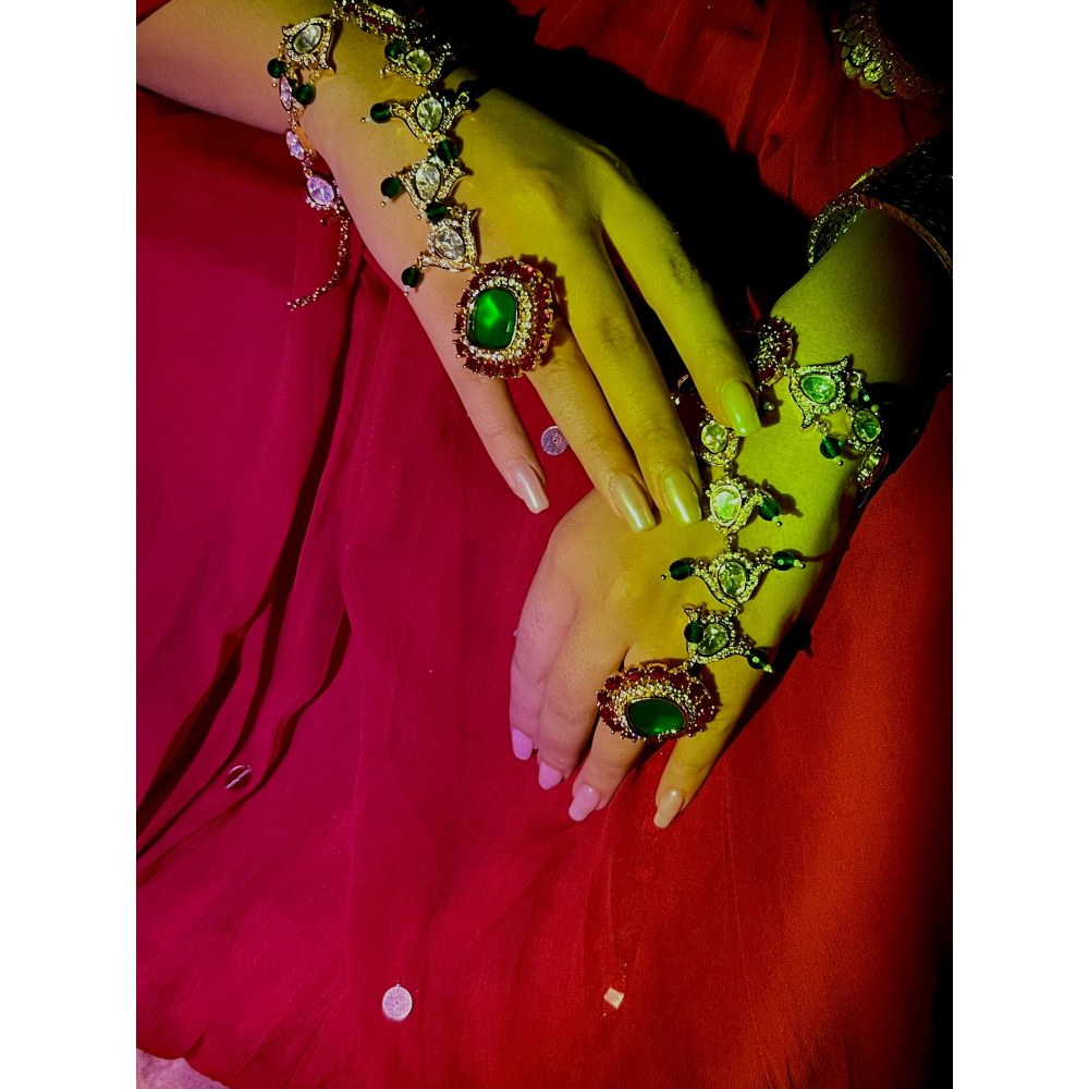 Tussya by Shreya Hiraaz Haath Phool Set